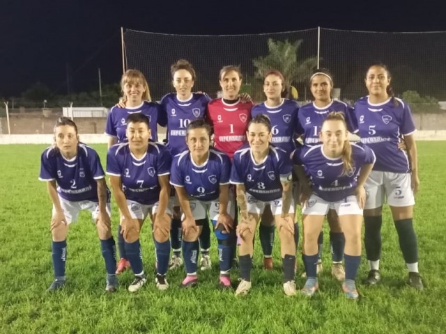 Ftbol femenino: Olavarra sum su primera derrota